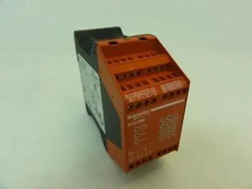136111 - Schneider Xpsdme1132 Safety Relay 230Vac 24Vdc