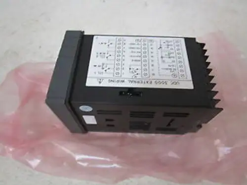 Honeywell Dc300E-E-000-12-0A00-0 Temperature Controller