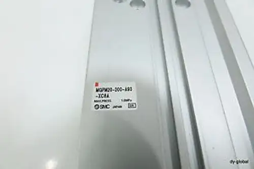 Mgpm20-200-A93-Xc6A Smc Japan Guided 200Mm Strokepneumatic Cylinder Cyl-Gud-I-70