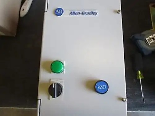 Allen Bradley 109-C09Fds1A-3-4G-7 120Vac 7A Combination Starter 198E-Df1286