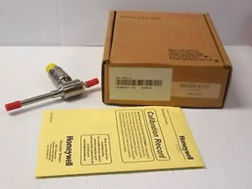 Honeywell Subminiature Wet/Wet Differential Pressure Transducer P-30-P 25 Psid