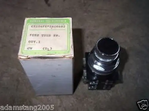 New GE CR104PTP24C0B92 PUSH TURN SWITCH CR104PTP24COB92