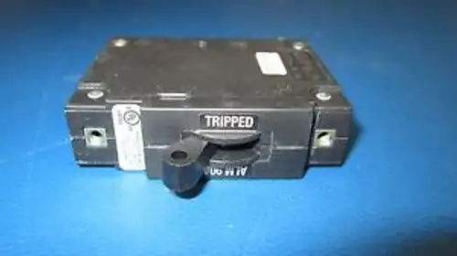 AIRPAX LMLK1-1RLS4-30546-90 CIRCUIT BREAKERS 90AMP 80V 1POLE 5A@250VAC ( )