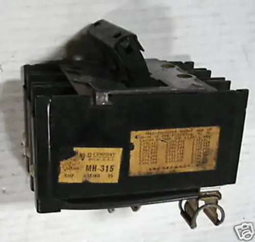 Square D 15A Circuit Breaker Mh-315 3 Pole 120Vac