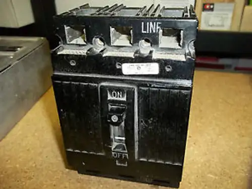Ge Cw-61 Interruttore automatico 3 poli 480 Vac Vecchio stock