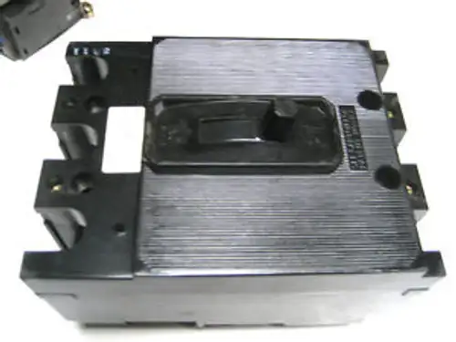 New - Ite 30 Amp 3 Pole Breaker Ee3B030 J-57A