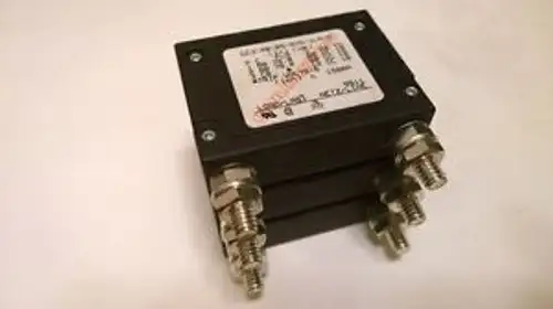 New Carling Switch Cc3-X0-05-975-31A-D 3 Pole Circuit Breaker 8 Trip Volts