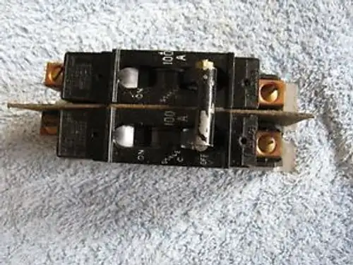Murray Style C 2 Pole 100 Amp 120/240 V (1 Pole) Av-93 Circuit Breaker