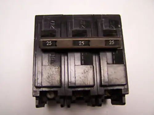25 AMP ITE 3 POLE BREAKER EQ-P Q325 P-62A
