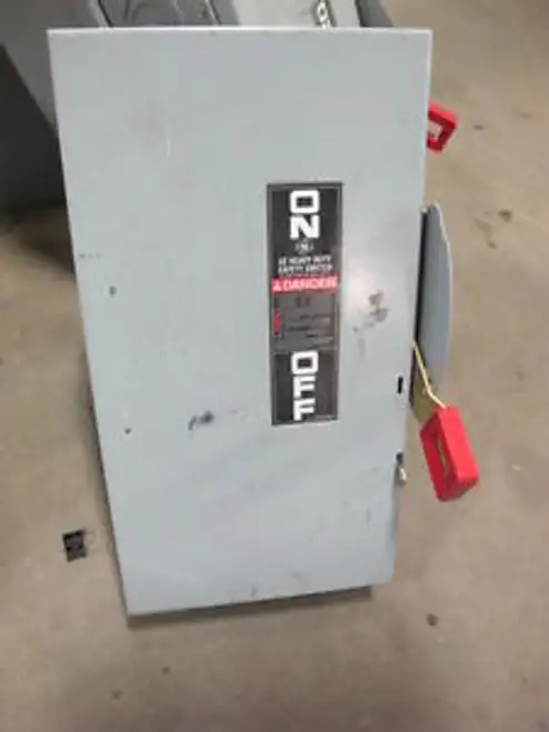 GE TH4322 60 AMP 240 VOLT Fusible Nema 1 Disconnect