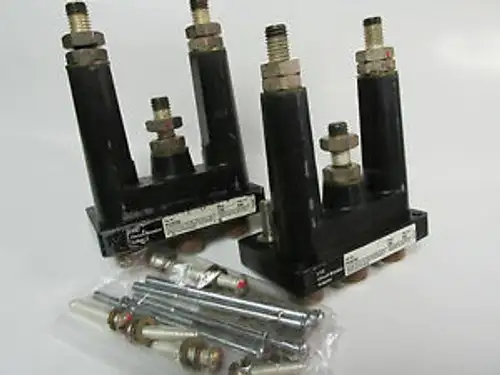 SET OF ITE SIEMENS CIRCUIT BREAKER ADAPTERS CAT No. PC4754 ..... WR-32