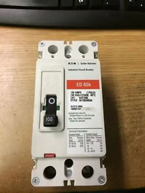 CUTLER HAMMER 2 POLE 100 AMP 240V BREAKER 65K P/N: ED2100 (CN-ME)
