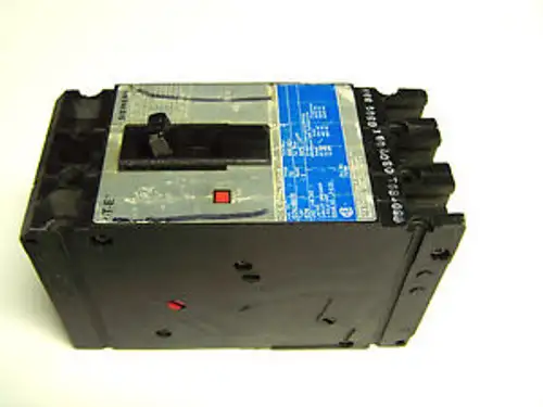 SIEMENS 70A CIRCUIT BREAKER TYPE ED63B070 3P RR-29