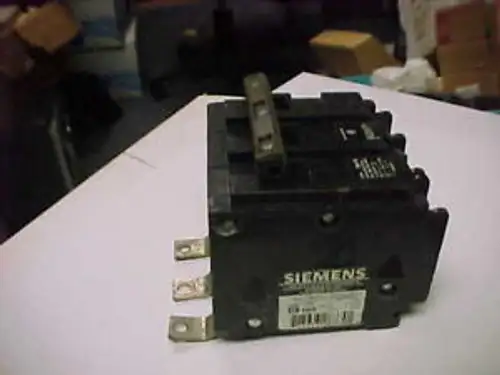 ITE-SIEMENS 45 AMP 3 POLE BREAKER B345 TYPE BL P-67B