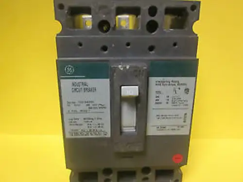 General Electric 30 Amp 3 Pole Type Ted Ted134030V Circuit Breaker......Wj-60