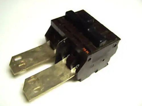 Wadsworth Parallel Main Circuit Breaker 200A 4P W/Bus Bar ... B-11B