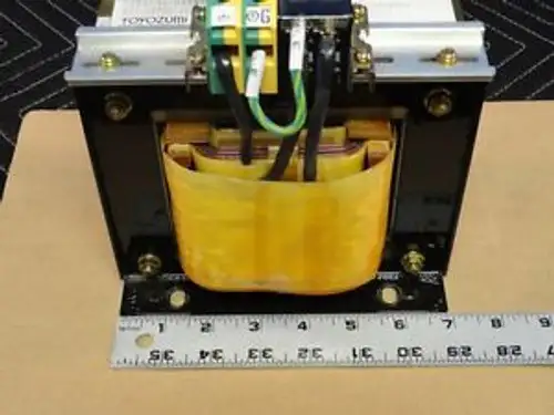 Toyozumi Uee0100-042015-06S 200V 10 A Transformer 31617 /F66