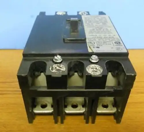 Eaton 200 Amp 3 Pole Circuit Breaker Cc3200Yj ....... Wa-37