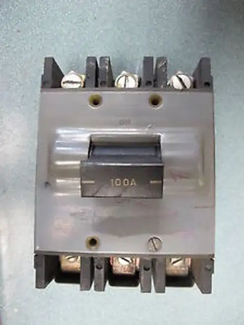Sqd Mh-316 100 Amp 3 Pole Circuit Breaker
