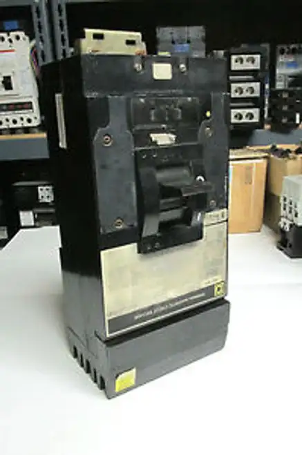 Square D 400A Thermal Magnetic I-Line Circuit Breaker Cat La36400 ... U-07B