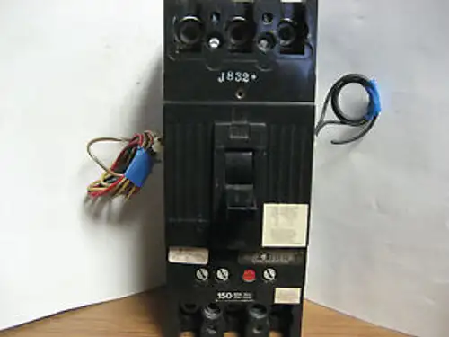 General Electric 150A .3Pole Breaker W/Aux.Switch & Shunt Tfj236175 Yb-143