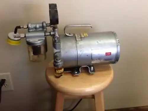 Gast Vacuum Pump Model 0522-V4B-G180Dx