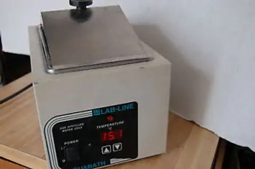 Lab-Line Aquabath Digital Water Bath Heated 2-Liter Laboratory Waterbacth 1802
