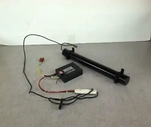 Uniphase 1125Mp 314S-2300-6-4 Class Iiib Helium Neon Laser
