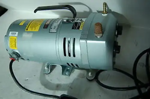 Gast Vacuum Pump Diaphragm Oilless 0323-3130-G582Dx Rotary Vanes 115V Laboratory