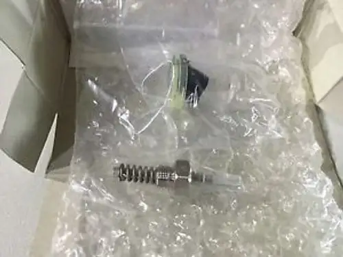 Shimadzu 228-35281-95 Sapphire Plunger With Holder