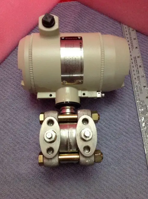 Honeywell STD120-E1A-00000-MB F1D3-5138 Smart Transmitter with SS Valve