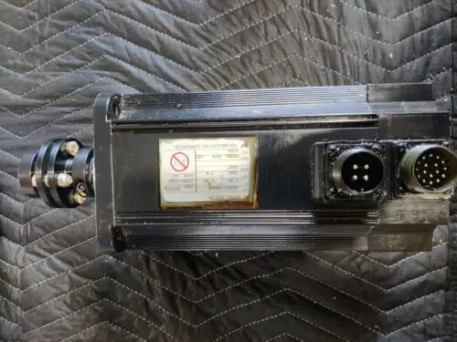 Yaskawa Ac Servo Motor Usaged-09A22K Utoph-81Awf 8192 9608 Haas Cnc