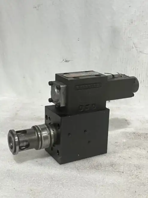 Husky We42P06C21Pa0Bn/P15 & Rhe30T1T2Wx1B/W10 Hydraulic Valves