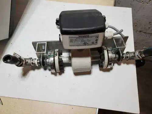 Siemens Sitrans Fm Magflo 3100 7Me6310-1Aa0 W/Mount &End Adapters Gh86