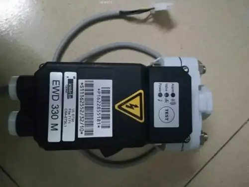 Ewd330 P8102041947 And
