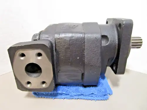 Parker / Commercial Gear Pump P350A542 2-1/4" Gear 1.225" Shaft 14T Spline
