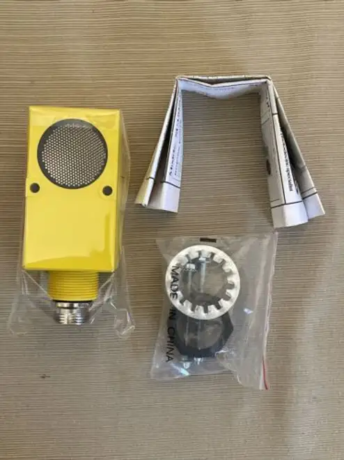 Banner 25920 Sua925Qd Ultrasonic Proximity Sensor Ultra-Beam Old Stock Nob