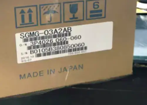 New Yaskawa Sgmg-03A2Ab Servo Motor