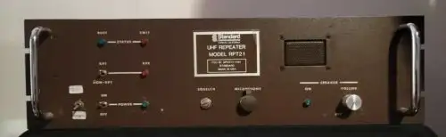 Standard Communications Corp. Uhf Repeater Model # Rpt21