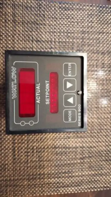 Watlow 900B-2Fa1-A000 Series 900 Temperature Process Control