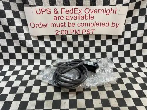 Omron V600-Ha51-2M V600Ha512M V600-Ha51 V600-Hs Amp 2Meter #1217V5