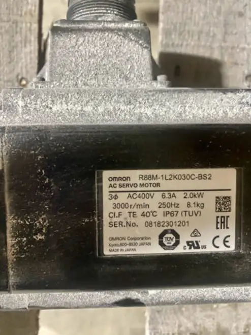 Omron R88M-1L2K030C-Bs2 Ac Servo Motor