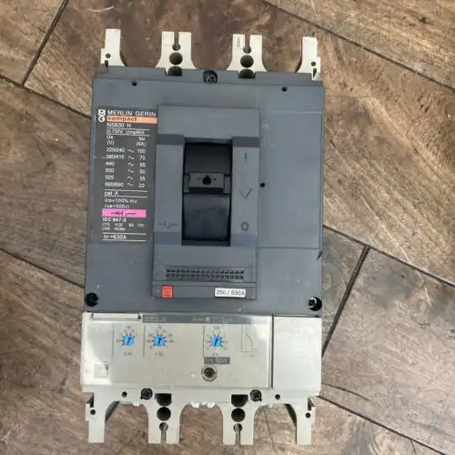 Merlin Gerin Ns630H Circuit Breaker Str 23 Se Trip Unit 630 A