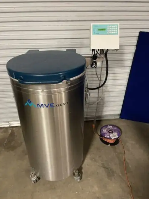 Mve Cryogenic Liquid Nitrogen Tank Xlc-511F/Xlc-511 W/Tec 2000 Monitor & 5 Racks