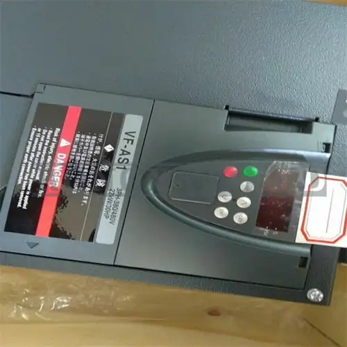 One Toshiba Inverter Vfas1-4220Pl-Wn1