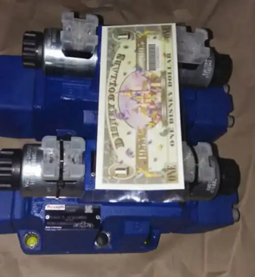 R901060744 4Wrz 25 E1-220-7X/6Eg24N9Etk4/D3V Rexroth Valve