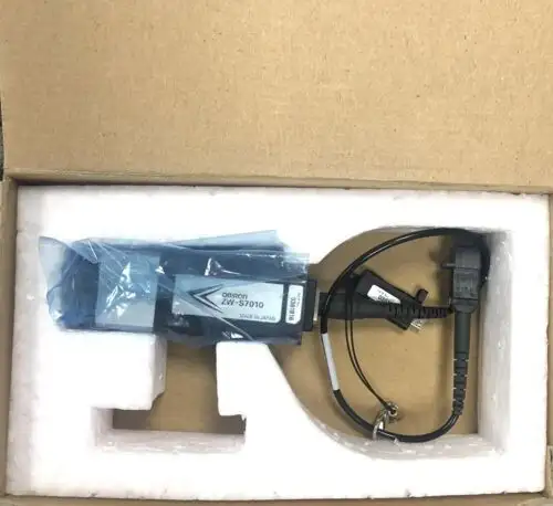 New Omron Zw-S7010 High Precision Displacement Sensor