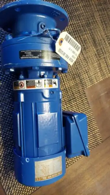New Sumitomo Cnvm02-6100Dac-B-121 Gear Motor Two Broken Bolts On Housing