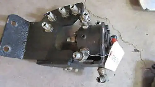 Yanmar 172A36-74690 2 Way Pattern Valve Vio17 20 27 35 75 80 Sv100 B75A