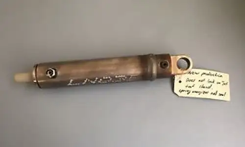 Assemblage de vérin pour chariot élévateur à fourche Ra540-081-001